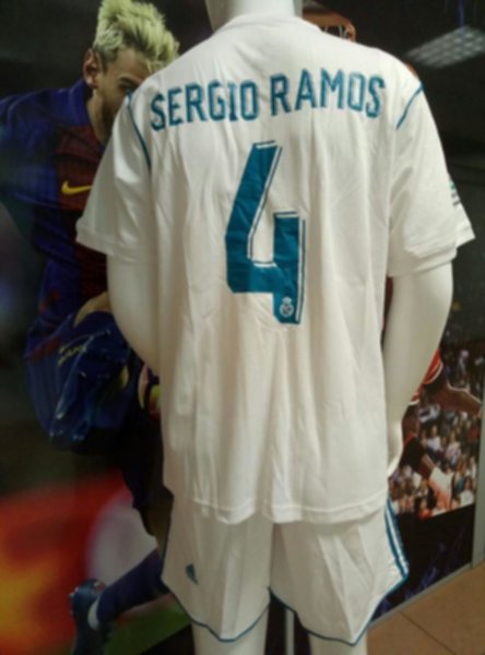 форма Real Madrid №4 SERGIO RAMOS  2017-2018  домашняя