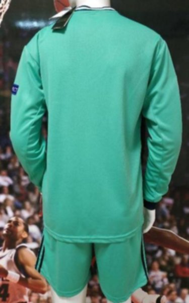 форма Real Madrid  длинный рукав  2019-2020  резервная  Лига Чемпионов  полиэстер 100%