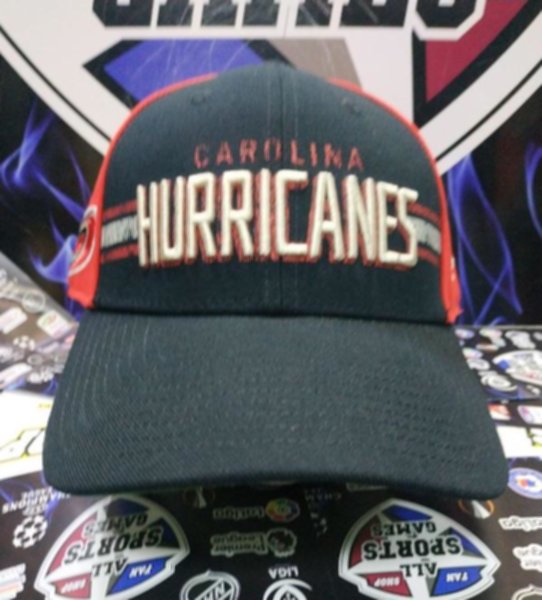 бейсболка Carolina Hurricanes