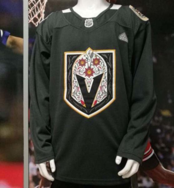 свитер хоккейный Vegas Golden Knights  adidas 
