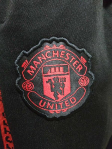 спортивный костюм  Manchester United 2019-2020 полиэстер 100%