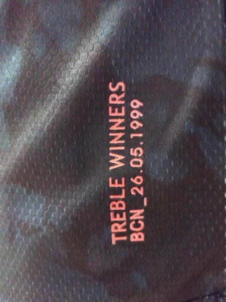 форма Manchester United  длинный рукав  2019-20  резервная