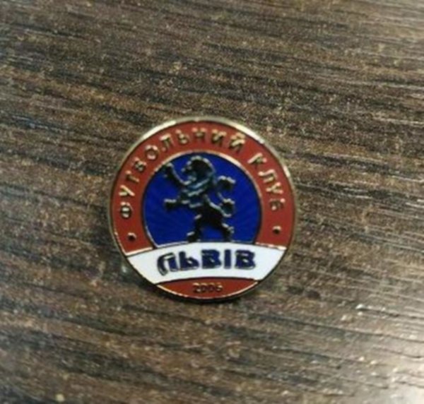 значок  ФК Львов  №0917  2 см  металл