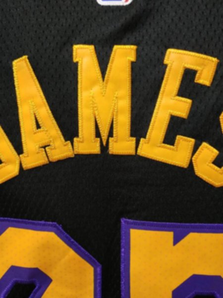 майка баскетбольная Los Angeles Lakers №23 JAMES   nike 