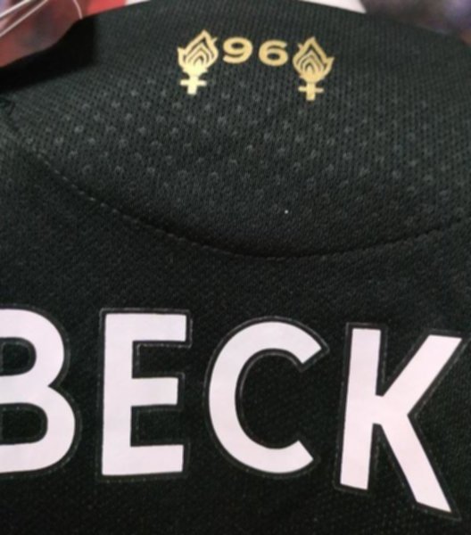форма детская вратарская Liverpool №1 BECKER  2019-2020  домашняя  Лига Чемпионов  полиэстер 100%
