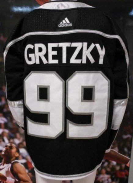 свитер хоккейный Los Angeles Kings №99 GRETZKY  adidas