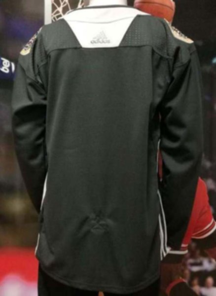 свитер хоккейный Vegas Golden Knights  adidas 