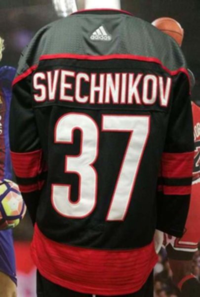 свитер хоккейный Carolina Hurricanes №37 SVECHNIKOV
