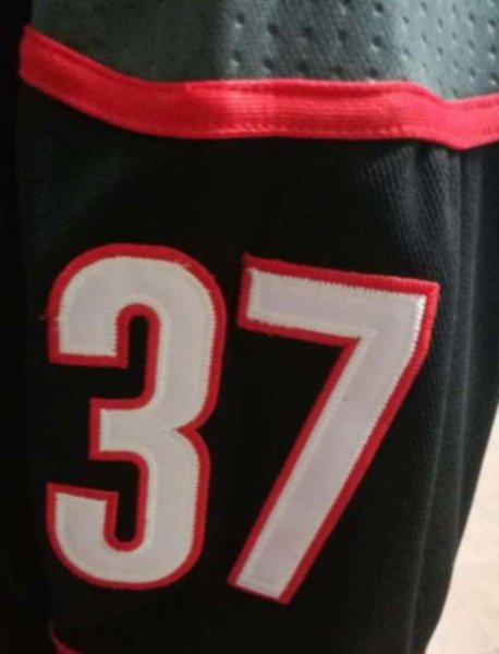 свитер хоккейный Carolina Hurricanes №37 SVECHNIKOV