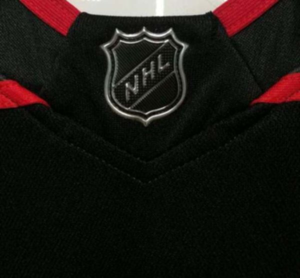 свитер хоккейный Carolina Hurricanes №37 SVECHNIKOV