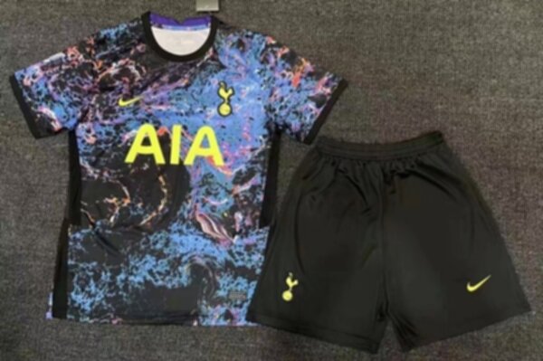 форма Tottenham 2021-2022  гостевая
