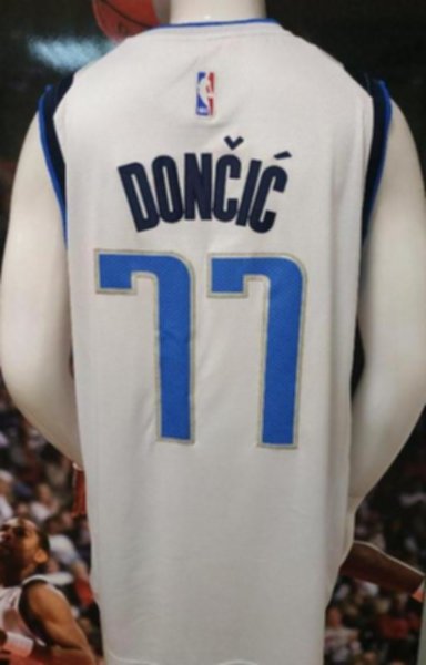 майка баскетбольная Dallas Mavericks №77 DONCIC  nike
