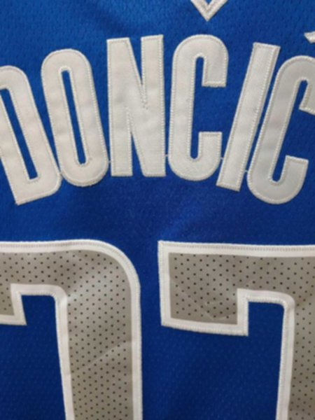 майка баскетбольная Dallas Mavericks №77 DONCIC  nike