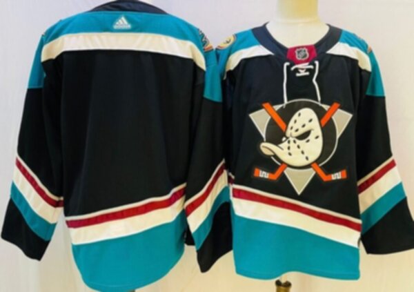 свитер хоккейный Anaheim Ducks adidas 