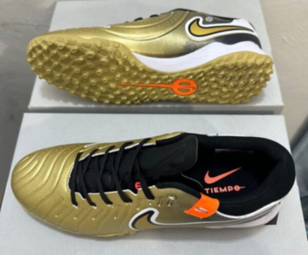 бампы Nike Tiempo Legend 10 Soccer Cleats