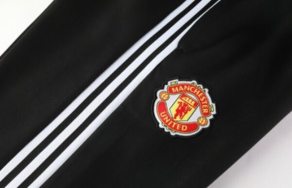 спортивный костюм  Manchester United  2021 Adidas полиэстер 100%