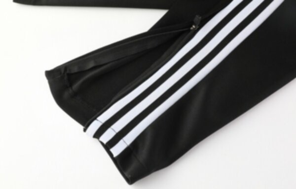 спортивный костюм  Manchester United  2021 Adidas полиэстер 100%