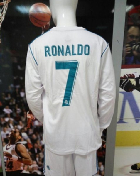 форма   Real Madrid №7 RONALDO 2017-2018 длинный рукав