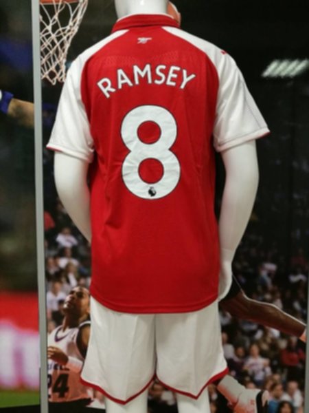 форма Arsenal №8 RAMSEY   домашняя  2017-2018