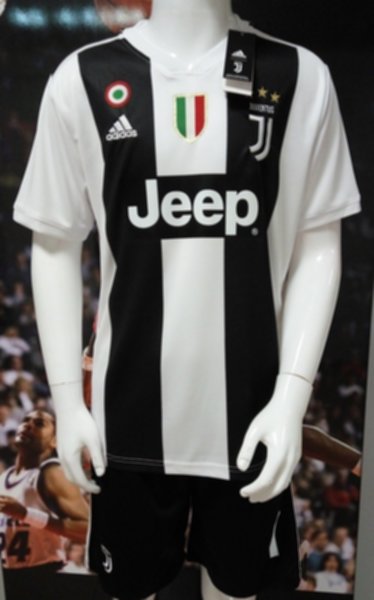 форма Juventus №7 RONALDO  2018-2019  домашняя