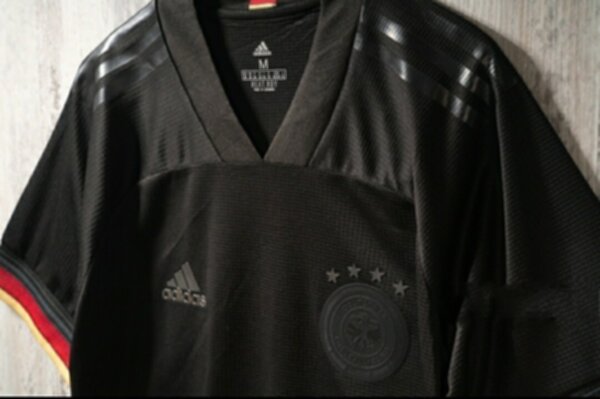 майка сборной Германии Euro 2020 