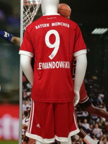 форма Bayern Munchen №9 LEWANDOVSKI    2017-2018