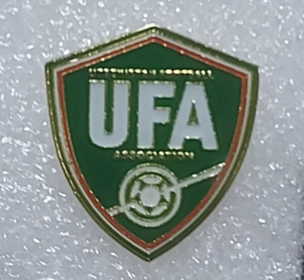 значок сборной Узбекистана №1454 ,металл,4,5х2см.