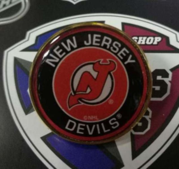 значок New Jersey Devils  №0774  2,5см