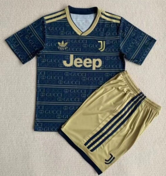 форма Juventus  2023-2024  adidas