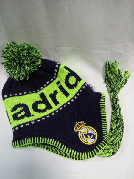 шапка Real Madrid  с вышивкой  акрил 100%