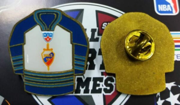 значок ХК МВД №0995  3 см х 3 см металл