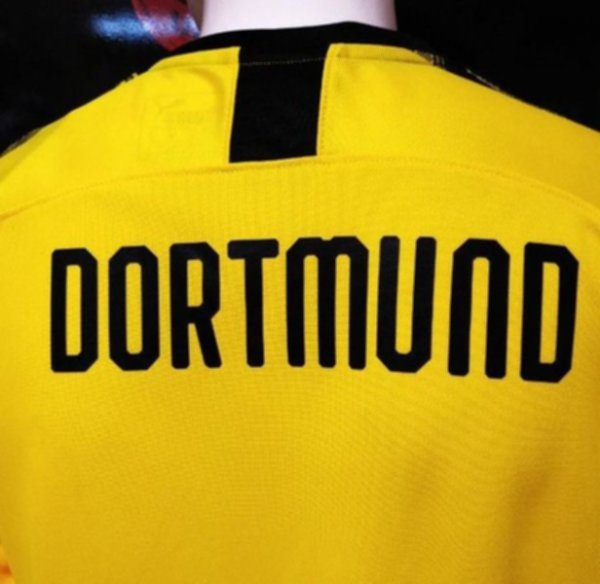форма Borussia Dortmund  длинный рукав  2019-2020  домашняя