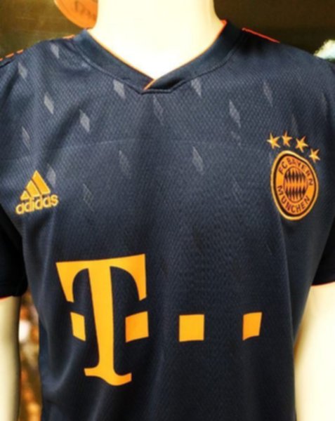 форма Bayern Munchen  2019-2020  гостевая