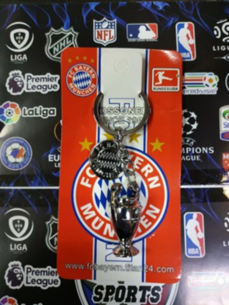 брелок Бавария с кубком лиги чемпионов 3см х 2см