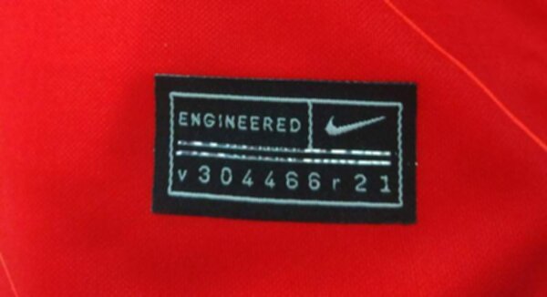 форма Liverpool   2021-2022  домашняя