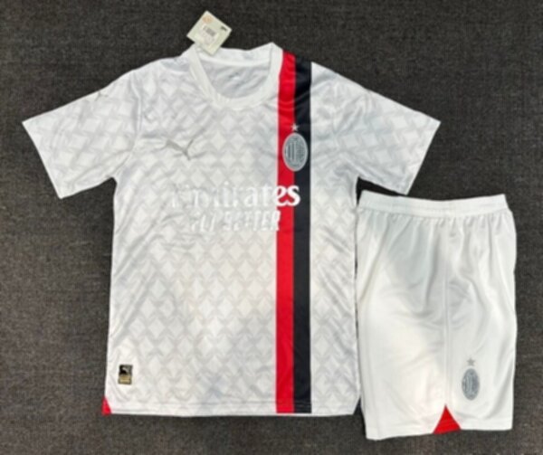 форма AC Milan 2023-2024 puma  гостевая  полиэстер 100%
