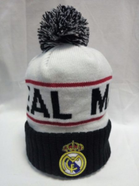 шапка Real Madrid   с вышивкой  акрил 100%