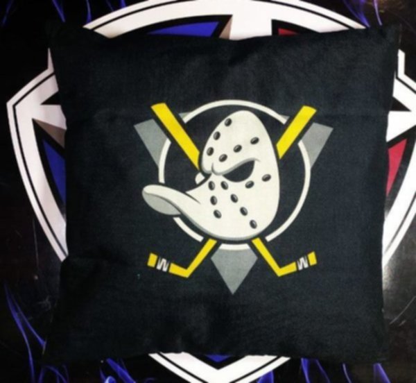 подушка Anaheim Ducks 45 х 45см