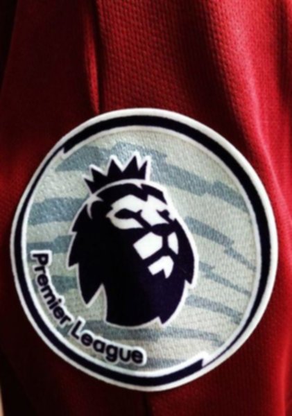 форма Liverpool  длинный рукав  2019-2020  домашняя