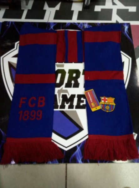 шарф Barcelona  170см х 18см  с вышивкой