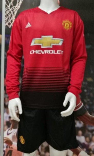 форма Manchester United  длинный рукав  2018-19  домашняя