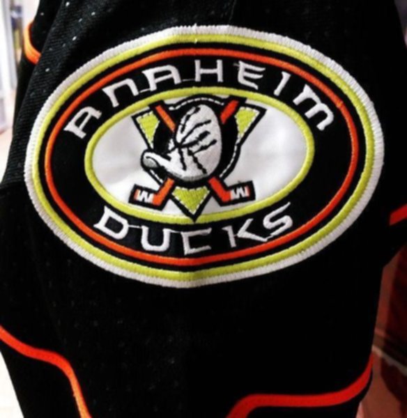 свитер хоккейный Anaheim Ducks  adidas
