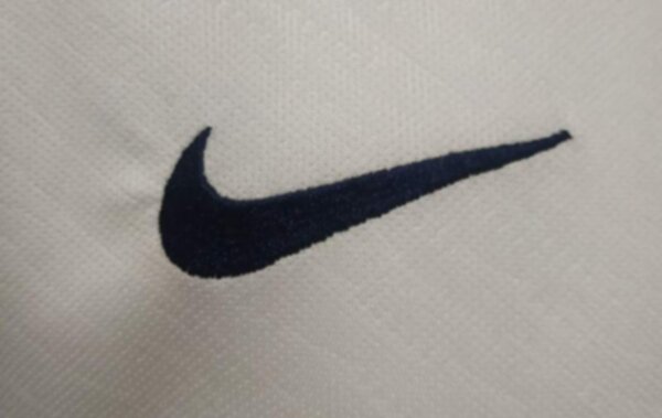 форма Tottenham   2021-2022  домашняя