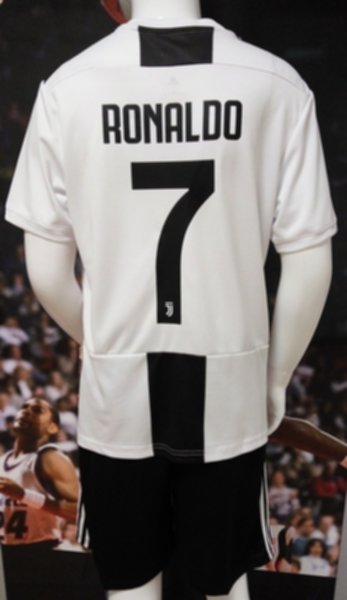 форма Juventus №7 RONALDO  2018-2019  домашняя