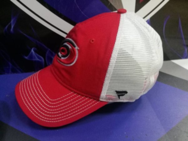 бейсболка  Carolina Hurricanes