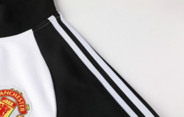 спортивный костюм  Manchester United  2021 Adidas полиэстер 100%