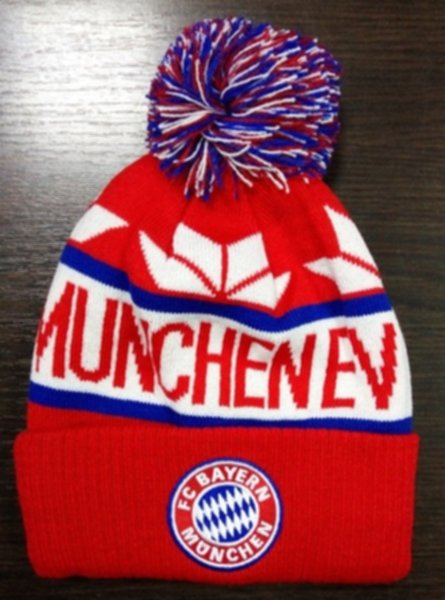 шапка Bayern Munchen  с вышивкой  акрил 100%