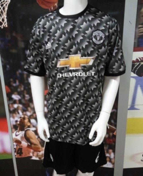 форма Manchester United №6 POGBA  гостевая  2017-18