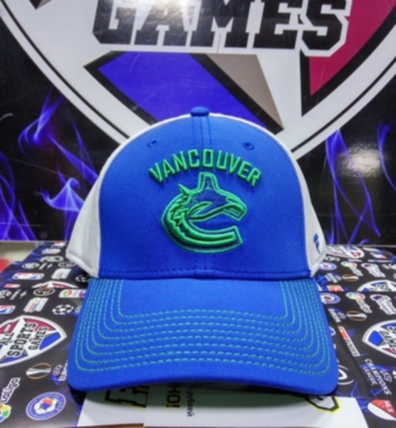 бейсболка Vancouver Canucks