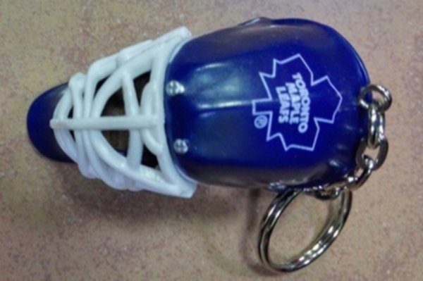 брелок Toronto Maple Leafs (6см х 4см)